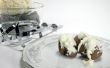 Les truffes moelleux avec une Candy Cane et glaçage au chocolat blanc