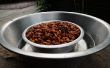 Combiner le bol de nourriture et d’eau chien pour se défendre contre les fourmis. Garder des fourmis de nourriture pour chiens. 