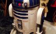 Astromech R2-D2 de carton