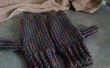 How to Make Warm Mittens Using a Round Loom
