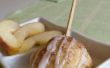 Bouchées de tarte aux pommes sur un bâton