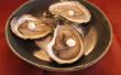 Huîtres avec des perles de citron épicée, sphérification inverse