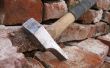 Nettoyage des vieilles briques avec « Gustavs Hammer »