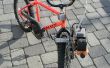 Comment faire pour attacher un moteur de souffleur de feuilles à un vélo et Go Fast