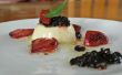 Perles de balsamiques (gastronomie moléculaire) sur l’huile d’olive panna cotta et fraises caramélisées
