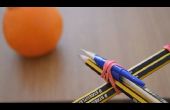 Comment faire une arbalète avec 4 crayons de couleur ! 