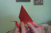 Heron d’origami avec battement des ailes