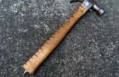 L’ultime marteau (marteau + tournevis, décapsuleur, porte-clous et règle)