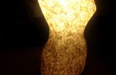 Lacet femme lampadaire