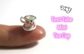 Petite tasse de thé (miniature)