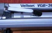 Fixation d’une patte de poignée du trépied Velbon VGB-36