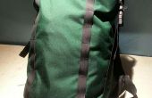 Coudre un 20L rouleau simple haut sac à dos avec une poche pour cadre, peut faire une escalade, résistant aux intempéries, randonnée, sac de ville, ou une combinaison de ceux-ci. (mod montré d’escalade) 