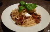 Prosciutto, fromage de chèvre et figues Spaghetti