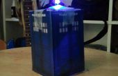 Papercraft TARDIS avec lumière de travail