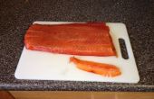 Froid fumé saumon avec un fer à souder