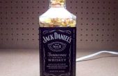 Comment transformer une bouteille vide Jack Daniels en une lampe