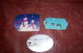 Étiquettes à cadeaux faites sur de vieux B-cartes journalières, cartes de Noël, ect... 