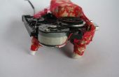 Gomme électrique anthropomorphisé, fabriqué à partir des pièces repurposed