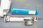 Torche - brosse à dents électrique recyclé transformé en une lampe de poche LED la dent