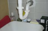 Débouchage d’évier de salle de bains sans produits chimiques