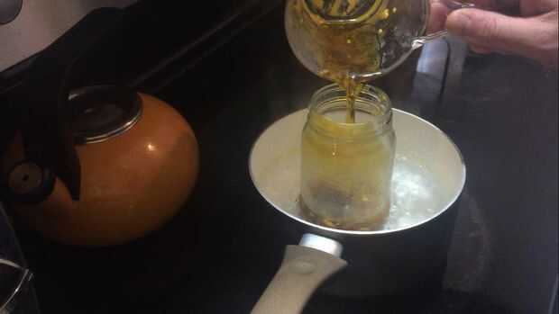 Cire d'abeille pure polonais avec bouilli huile de lin idéal et en bois outil Protecteur. 