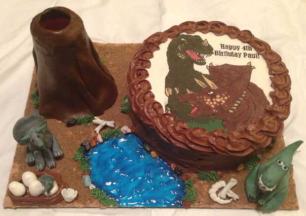 Comestibles Scene De Volcan En Eruption Et Dinosaur Cake Tubefr Com