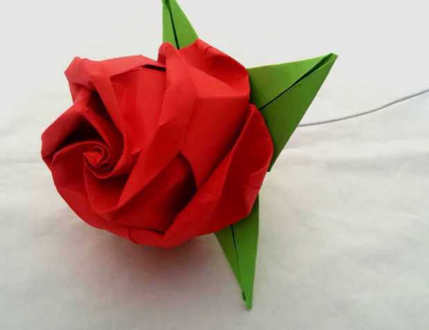 Plier une Origami Rose - tubefr.com