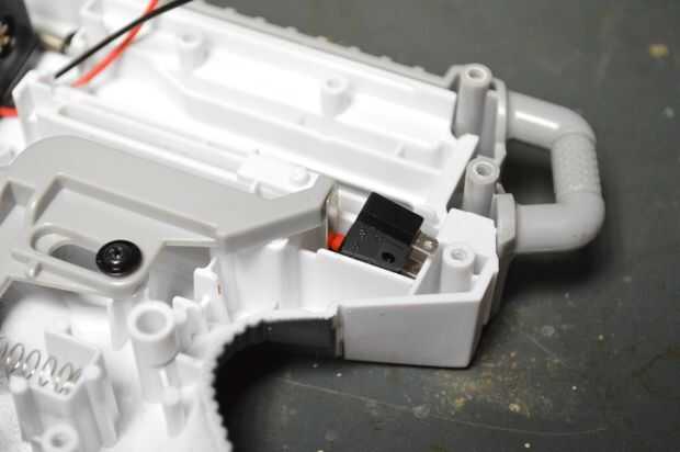 Hack De Nerf Pistolet Eau V2 Alimenté Par Une Pile étape