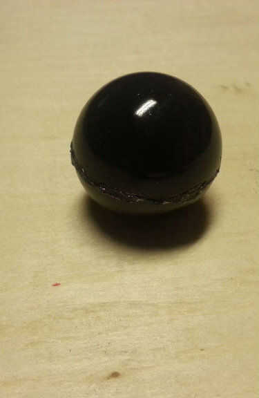 Bombe fumigene noir avec neige